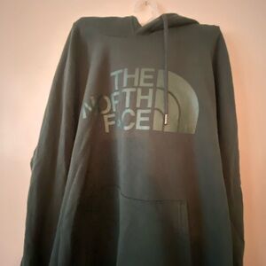 Women’s North Face Hoodie Size Medium